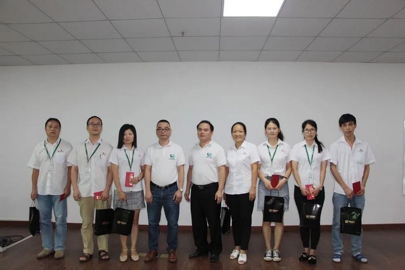传道授业 · 感恩有你  龙健商学院第一届“秋日的师语”教师节主题活动取得圆满成功！ (5).jpg