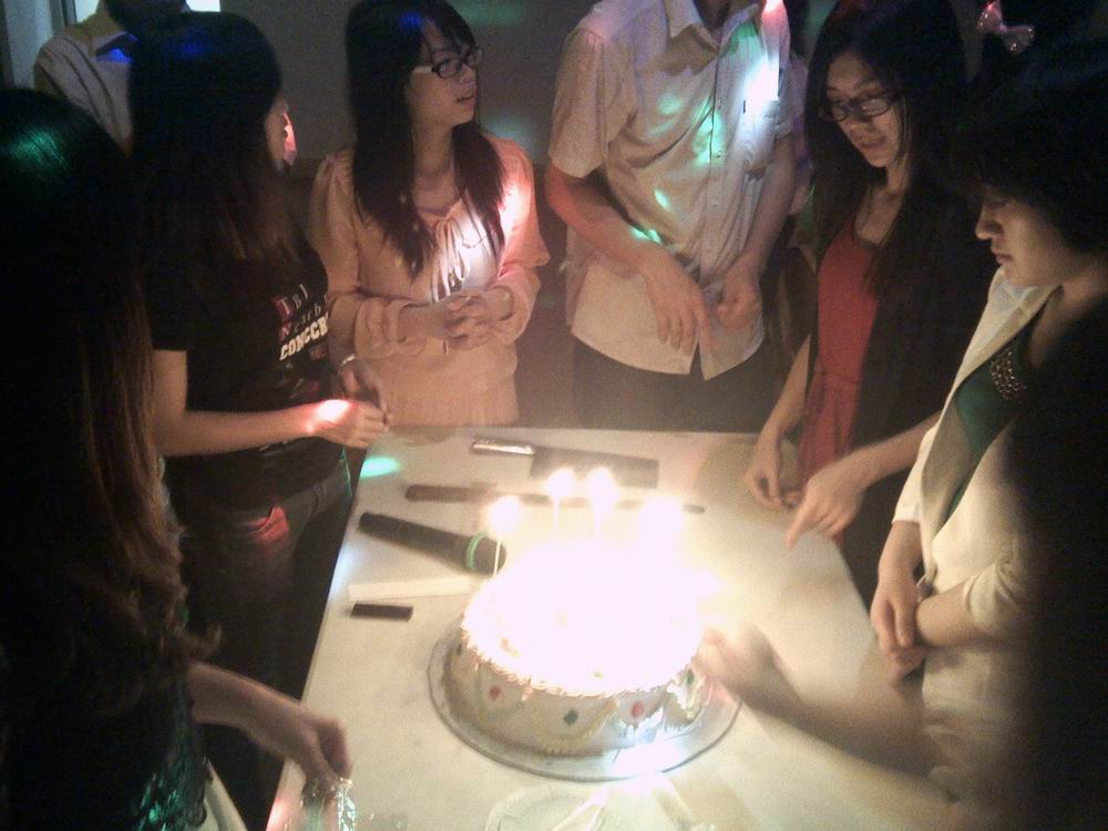 Longjoin employees birthday party in May